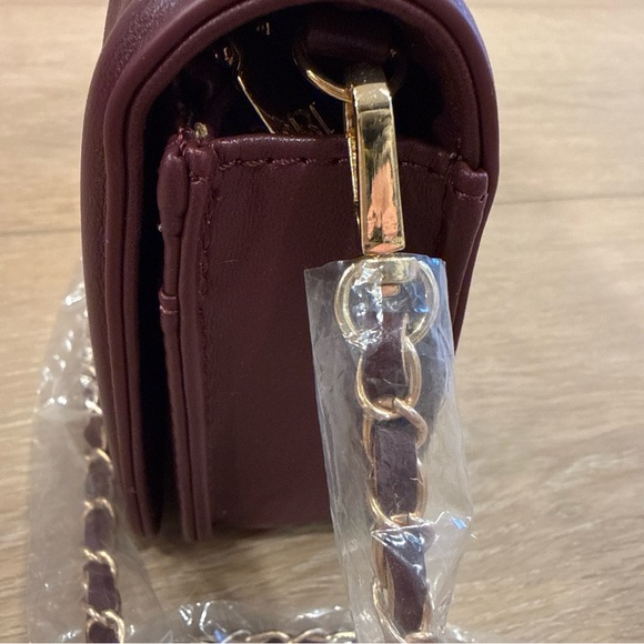 Badgley Mischka Small Pleated Crossbody Bag Vegan Leather Burgundy Plumb NWT - Picture 9 of 12